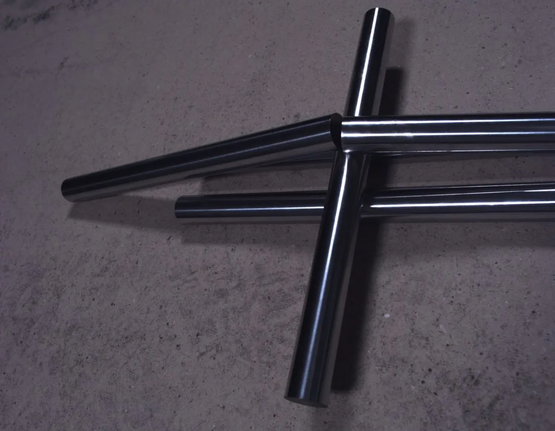 Real image: rods on the speckled board